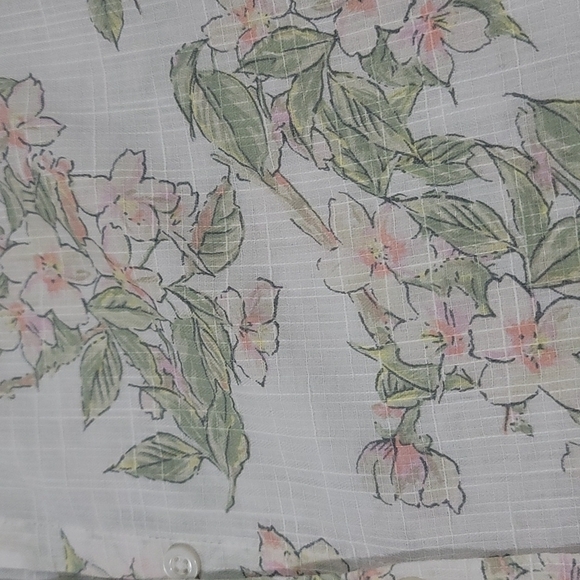 Croft & Barrow® Floral Slubbed Roll-Tab Shirt - Picture 7 of 12